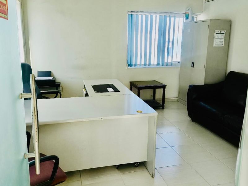 ROAD FACING | FITTED OFFICE | MEZZANINE FLOOR