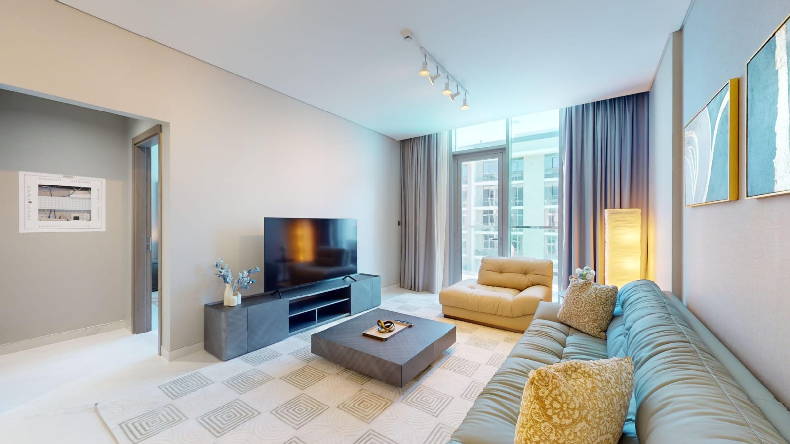 Modern High-Floor 1-Bedroom | District One