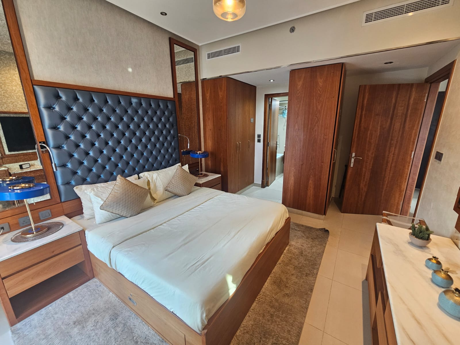 NO AGENTS | SPACIOUS 1 BEDROOM | FULLY FURNISHED