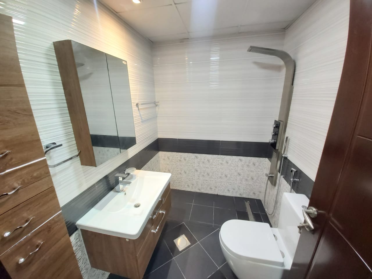 CLOSE TO METRO STATION | READY TO MOVE IN STUDIO