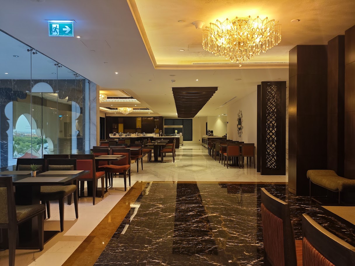 FINE DINING RESTAURANT | ICONIC CREEK VIEWS