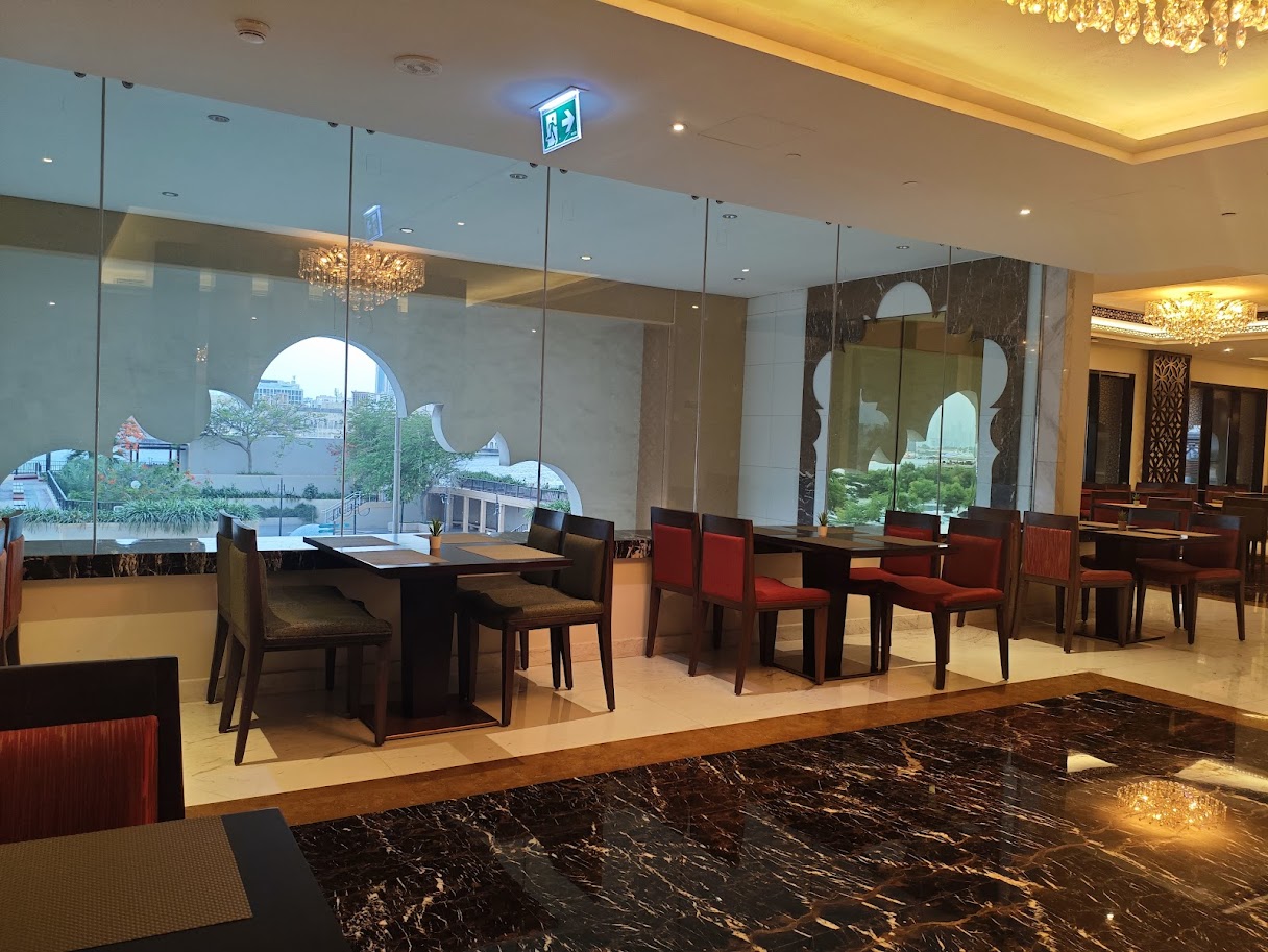 FINE DINING RESTAURANT | ICONIC CREEK VIEWS