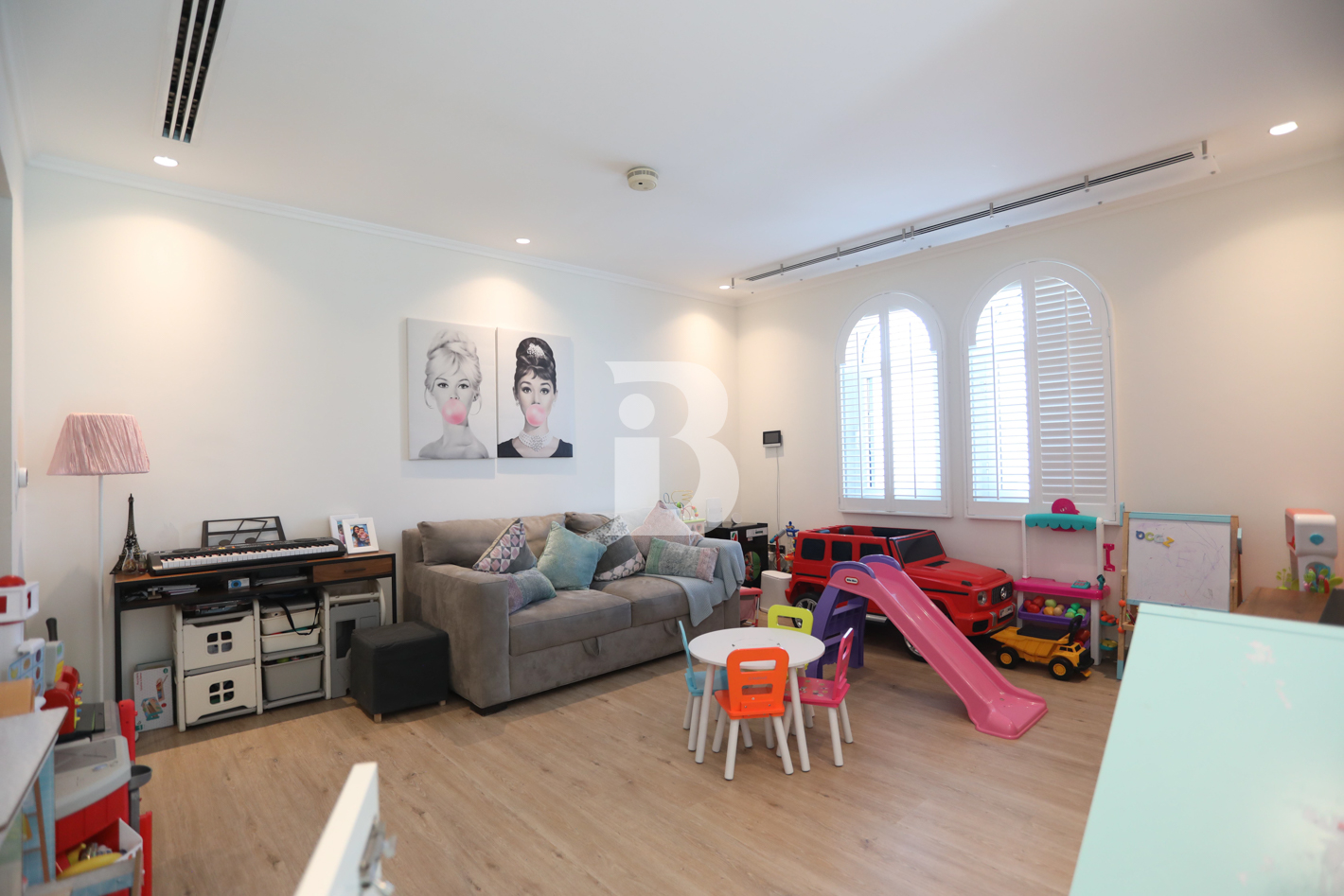 LUXURY UPGRADE | 3BED LARGE| NEXT TO PADDLE COURT
