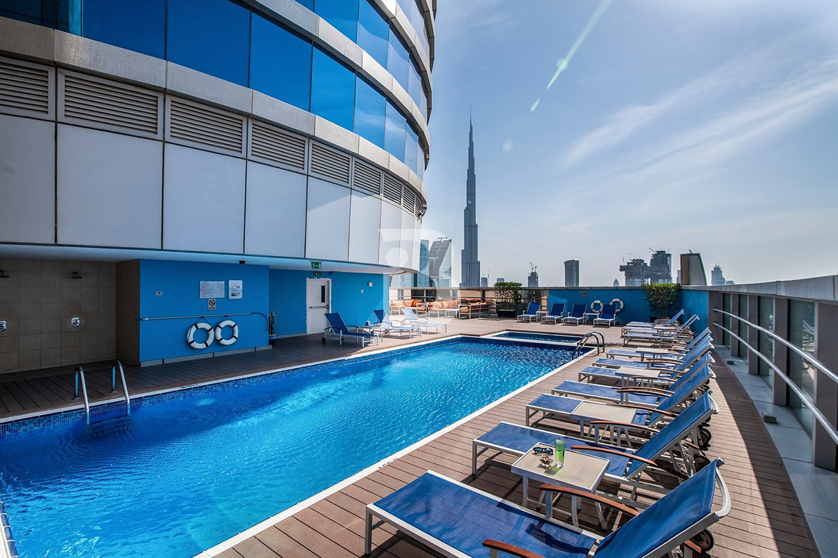 OPEN AIR LOUNGE | FURNISHED | ALCOHOL PERMIT