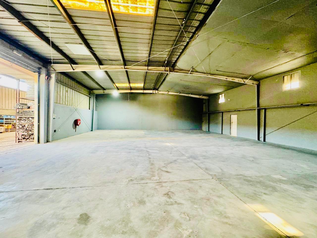 Next to E 611 | 90KW | 8m Height | Warehouse