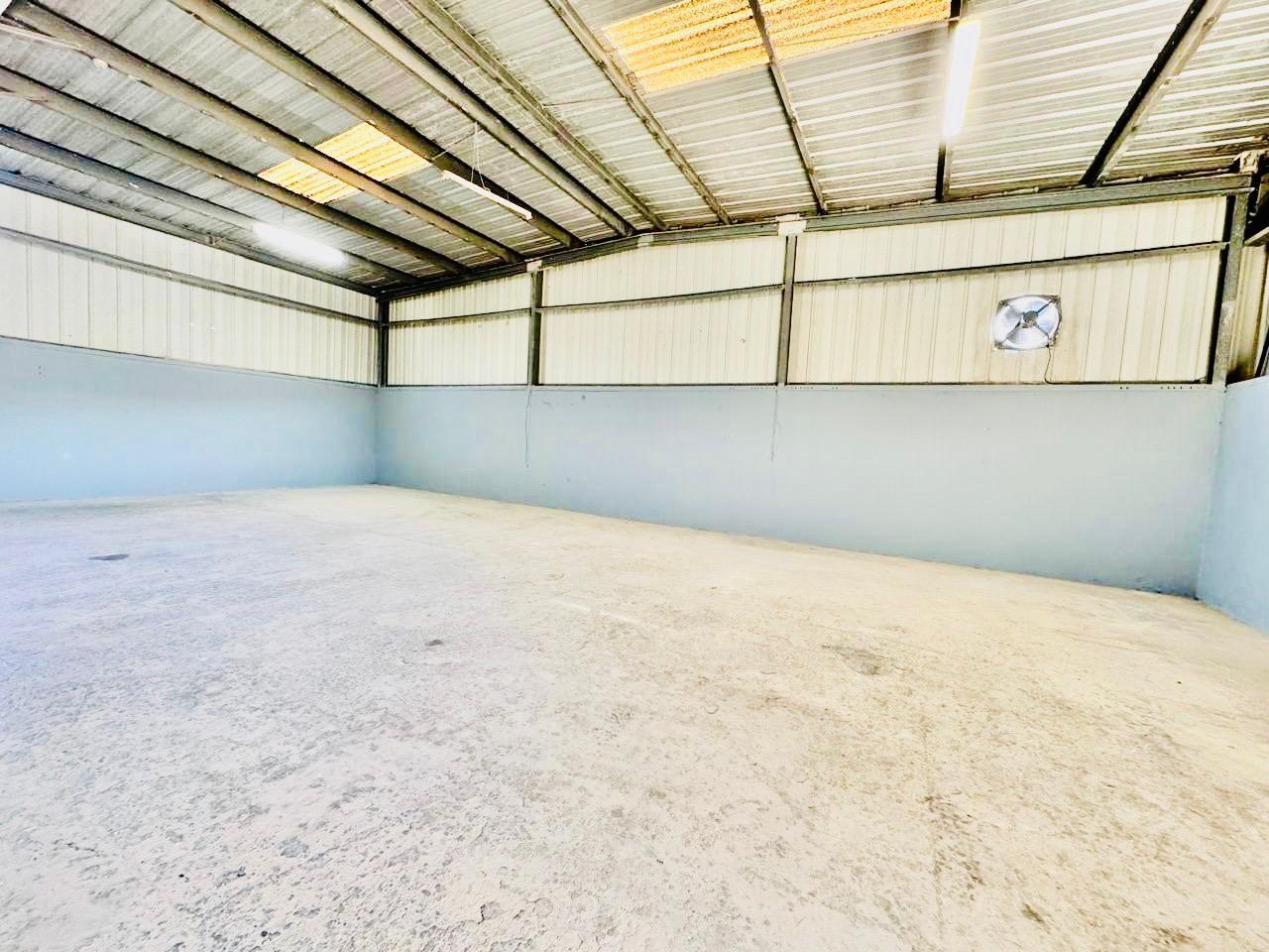 Next to E 611 | 90KW | 8m Height | Warehouse
