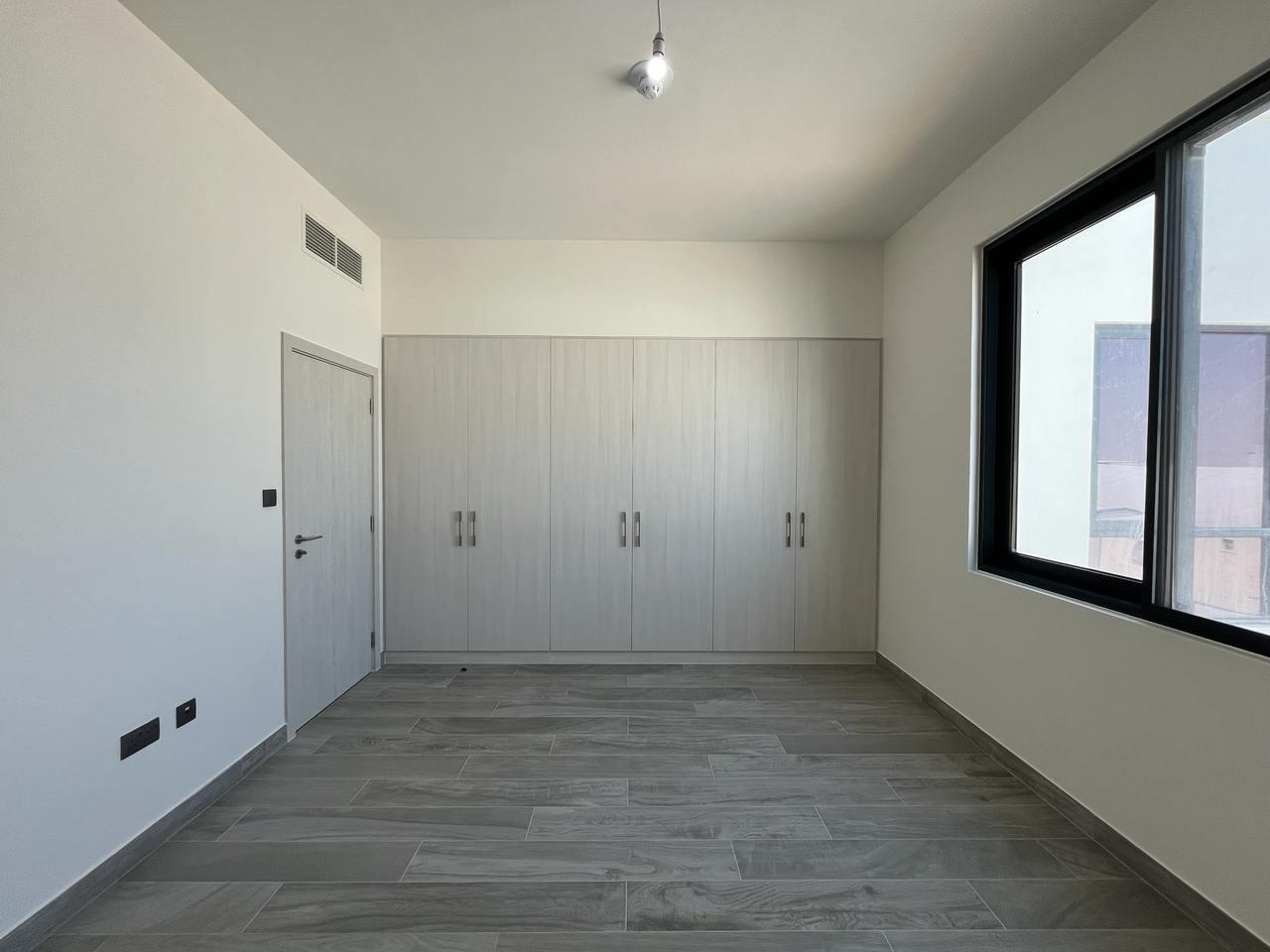 Ready to Move-in| Fully Furnished Single Row Villa