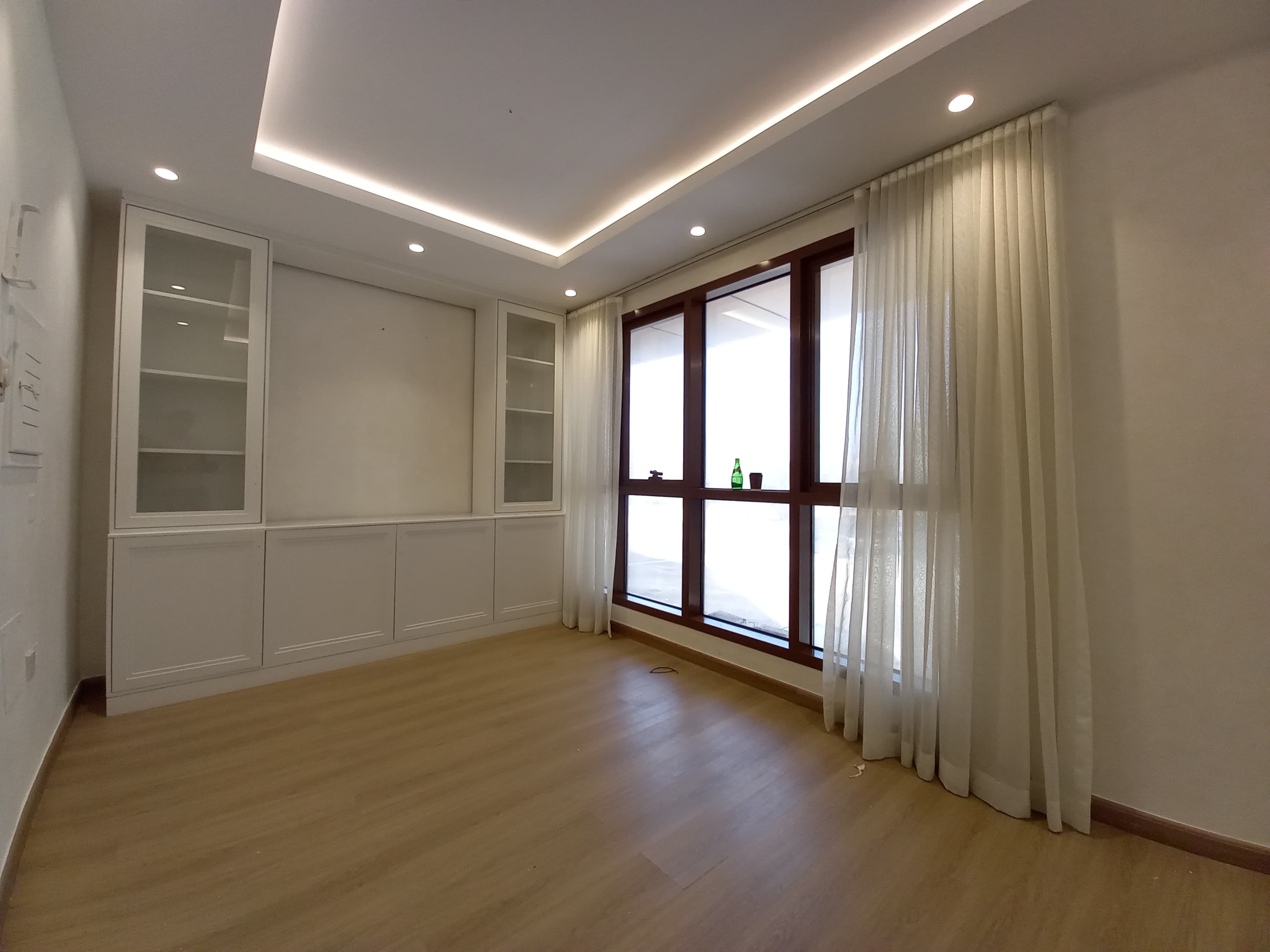 Fully Fitted Office | Prime Area | Ready To Move
