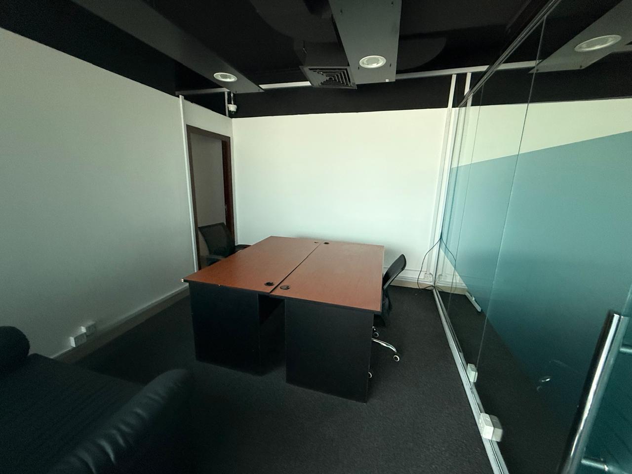 PARTITIONED OFFICE | 3 PARKING | UNFURNISHED