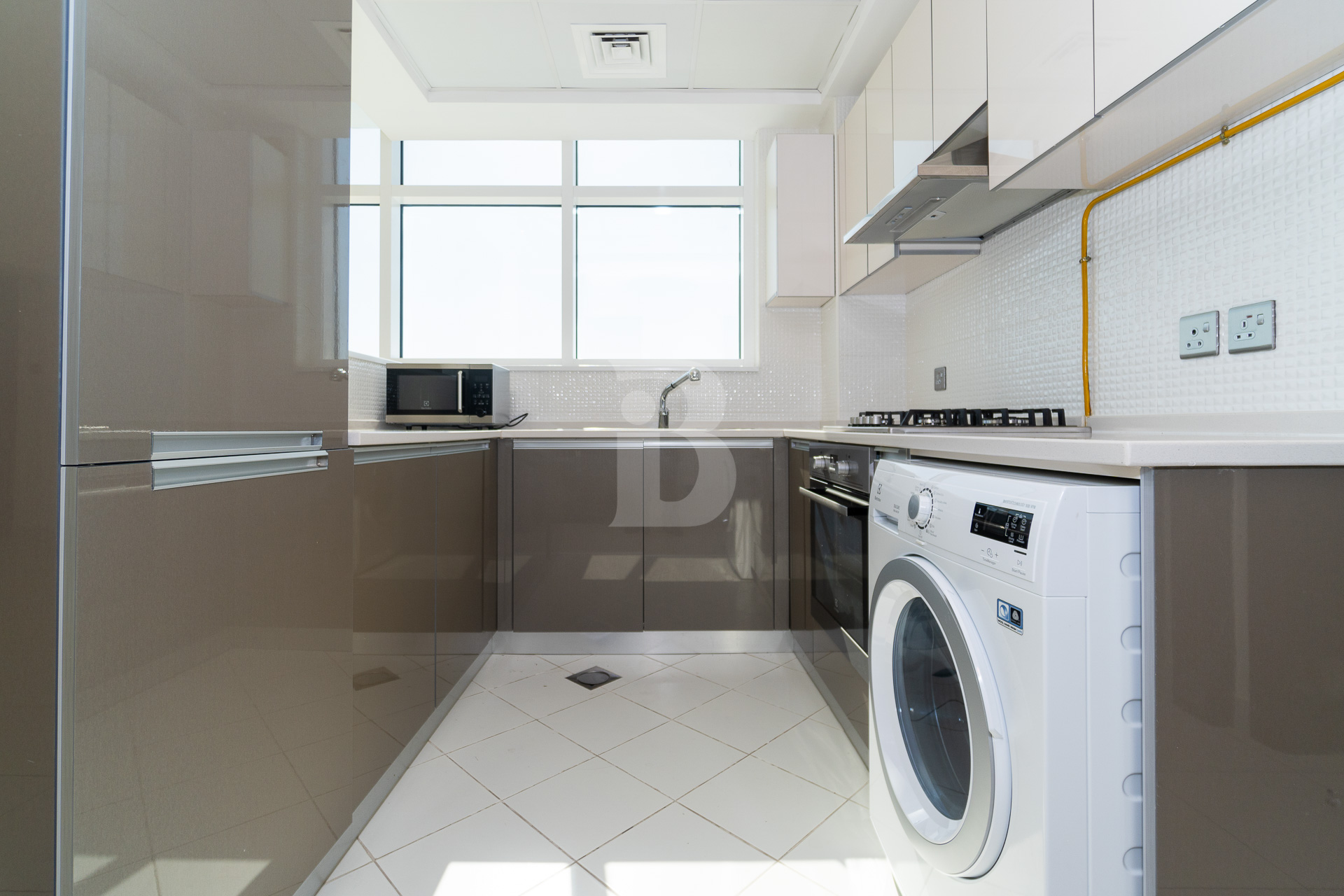 Semi Finished | Fully Fitted Kitchen | Vacant