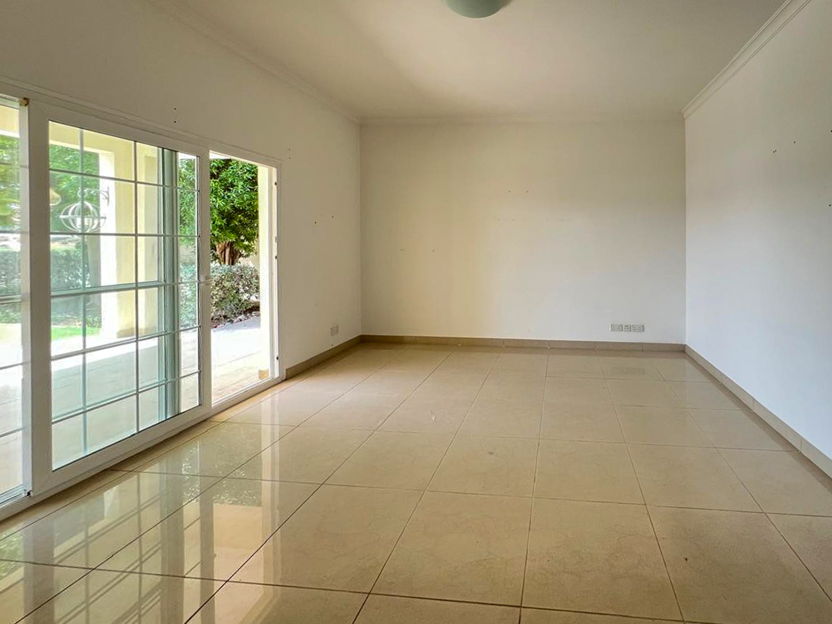 4BR WITH MAID | VACANT | EMIRATES HILL VIEW