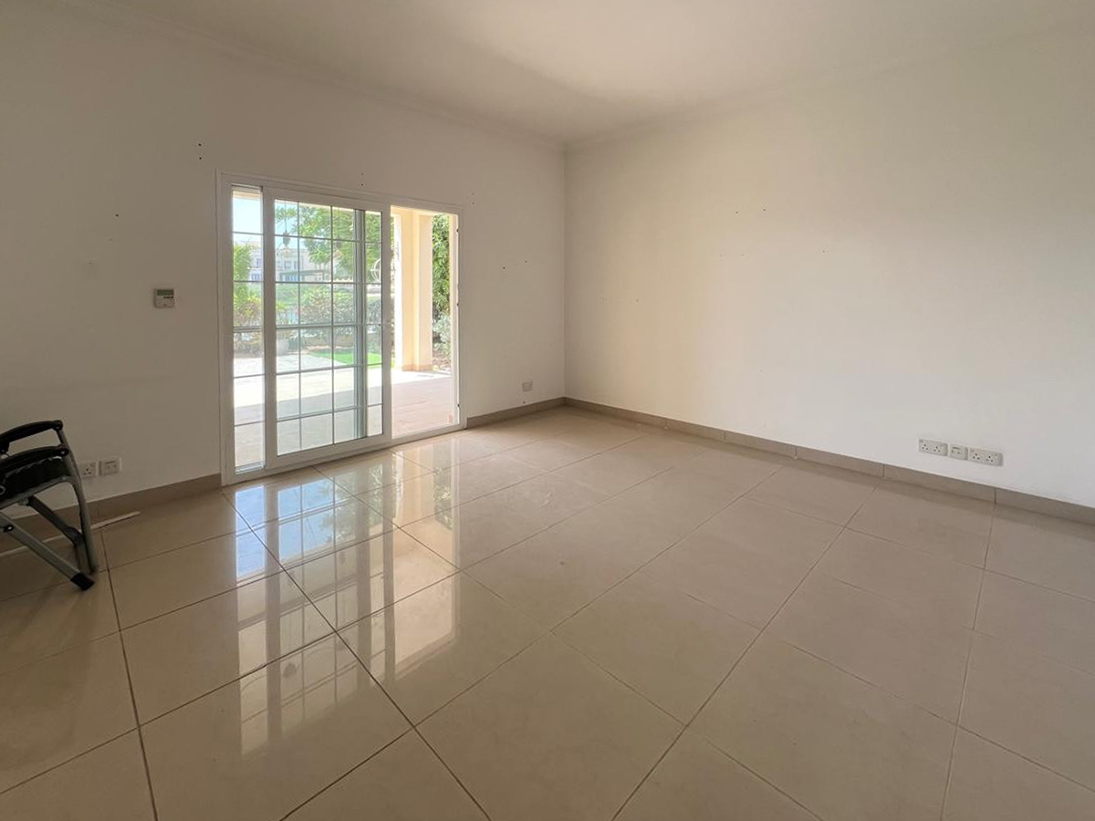 4BR WITH MAID | VACANT | EMIRATES HILL VIEW