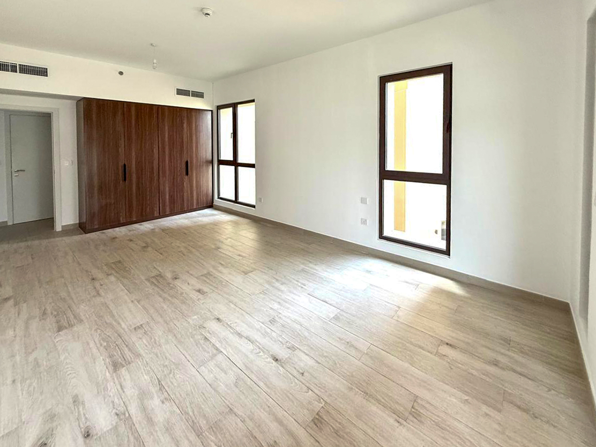 Spacious 1-BR | Unfurnished | Prime location