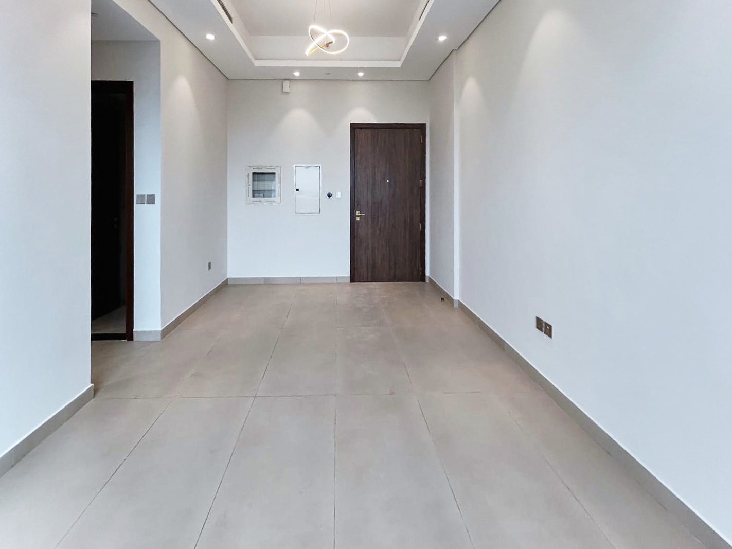 Skyline view | High Floor | Unfurnished | Vastu