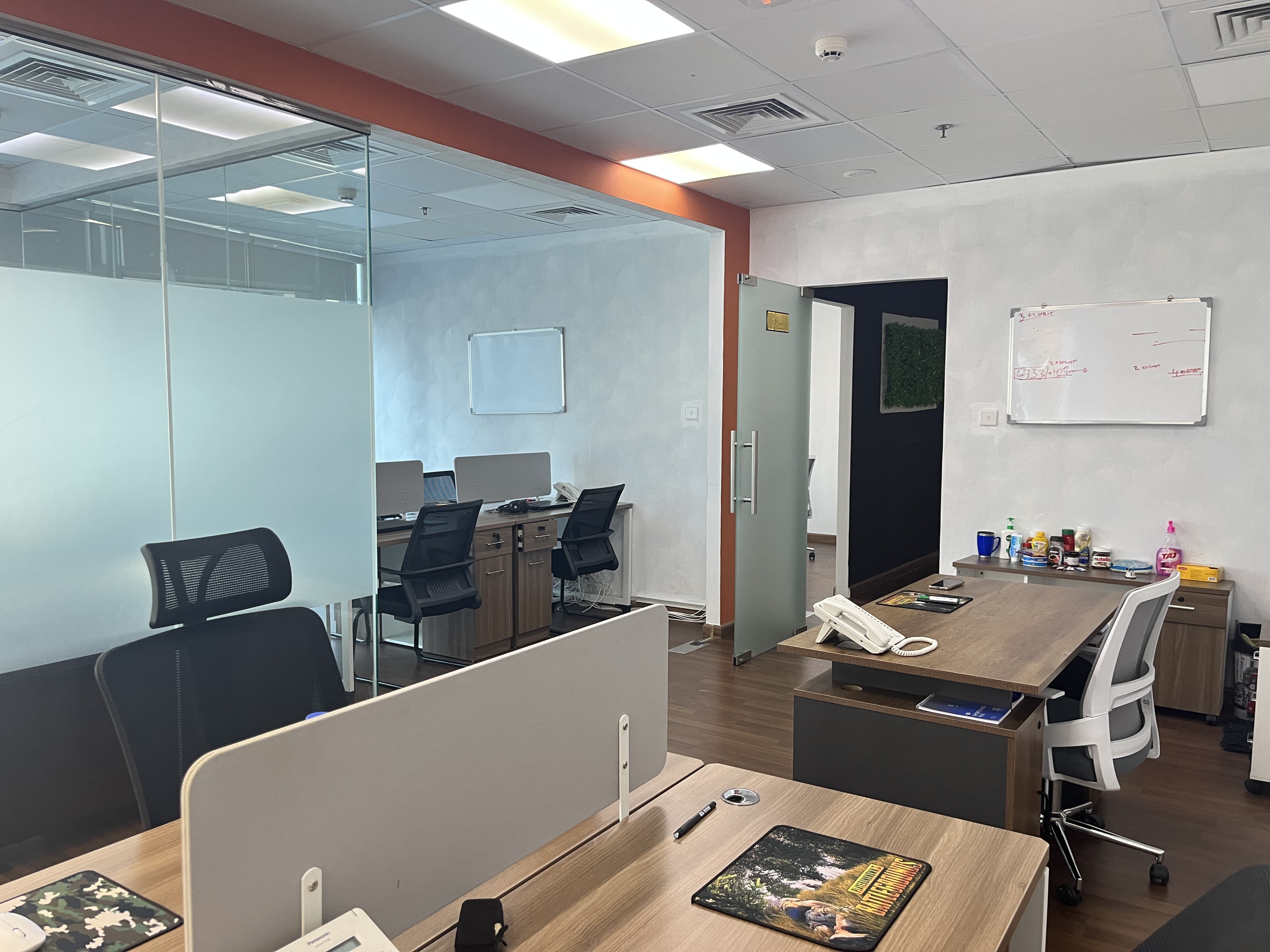 Fully Furnished | Near Metro | Partitioned