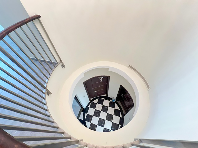 CORNER UNIT | MAINTAINED | 4BED + MAIDS | VACANT