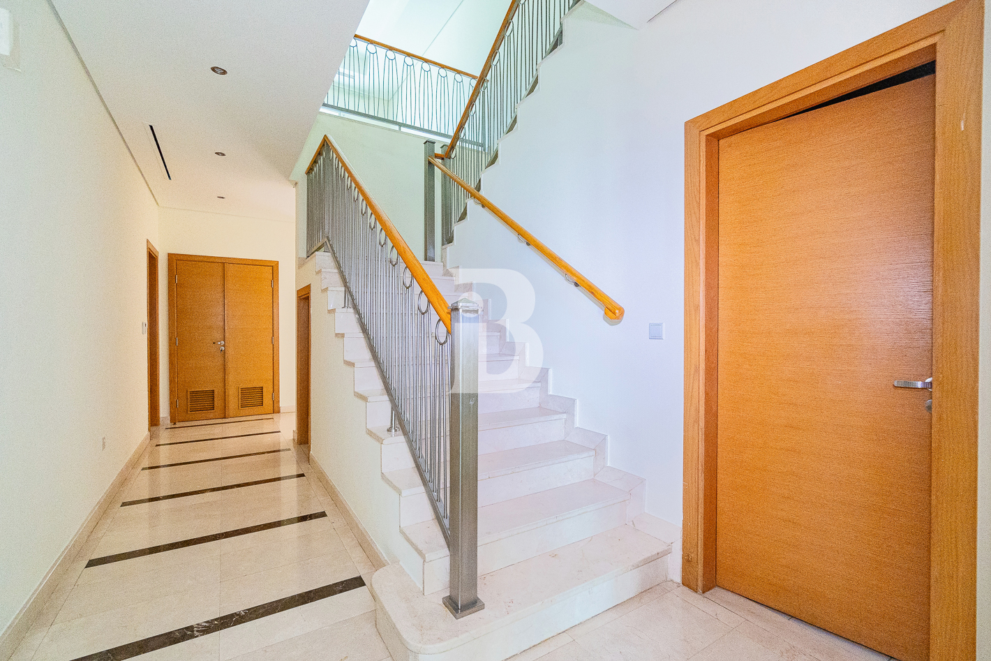 Walk to Pavilion/ Metro| Vacant | Great Condition