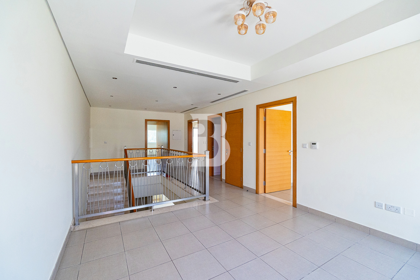 Walk to Pavilion/ Metro| Vacant | Great Condition