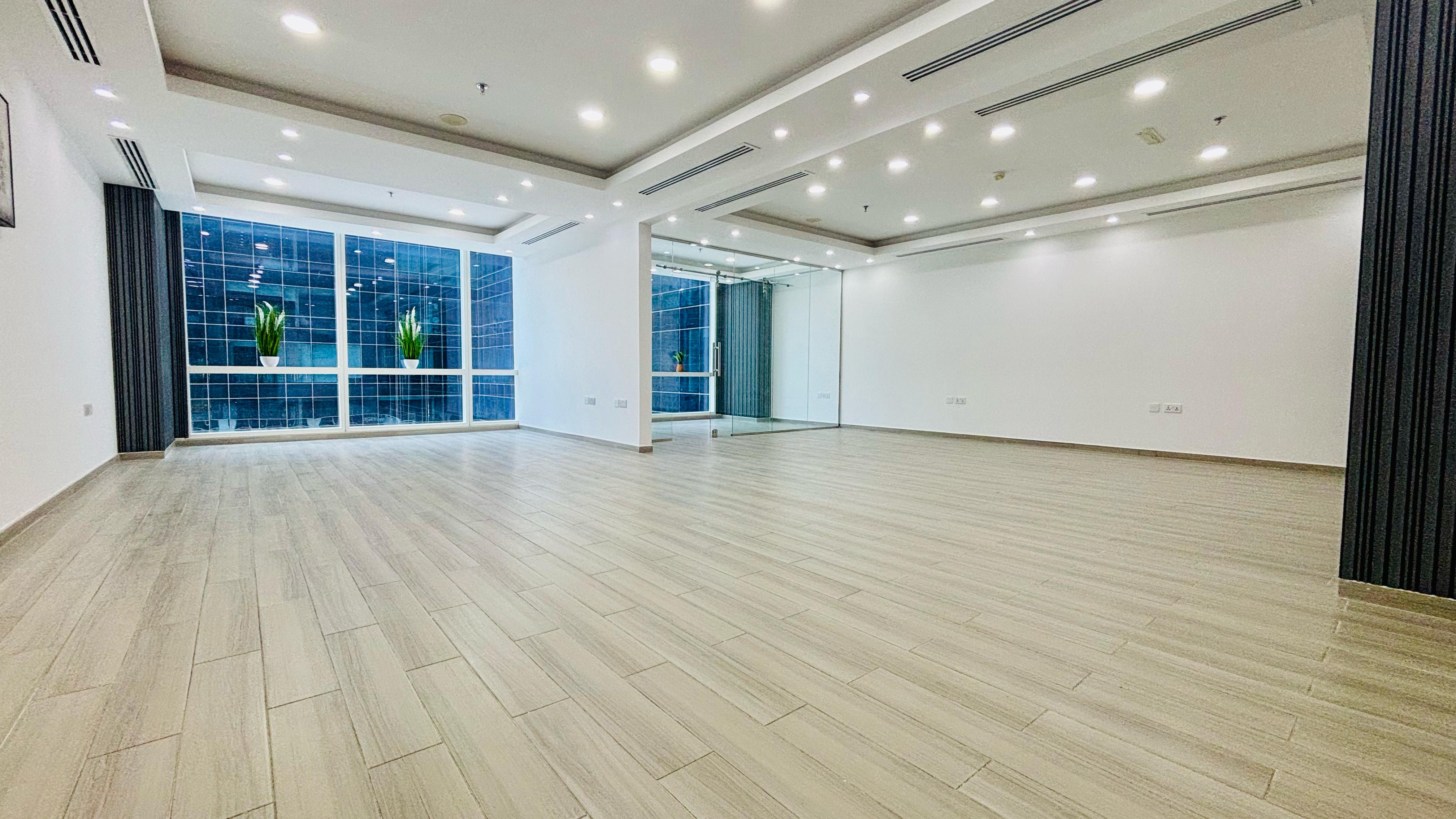 Big Unit | unfurnished | Luxury Fitout