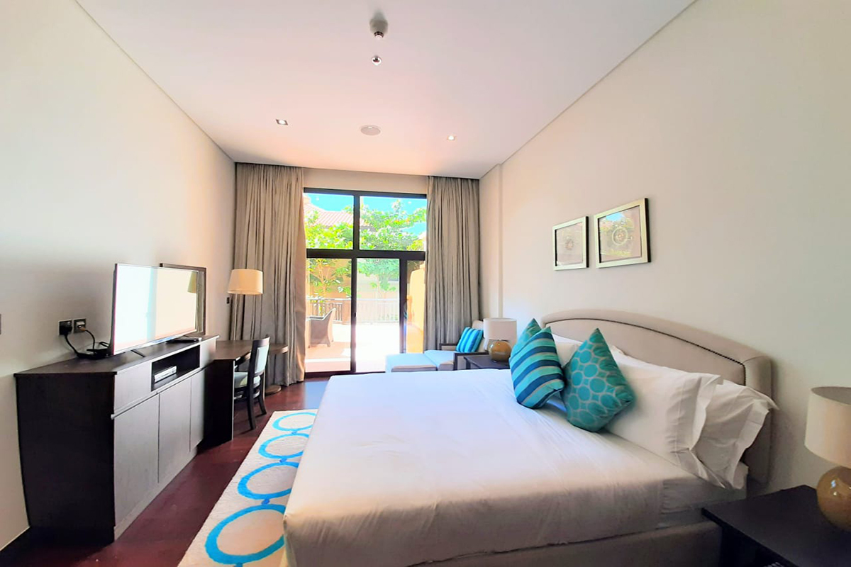 FULLY FURNISHED | GARDEN VIEW | SPACIOUS