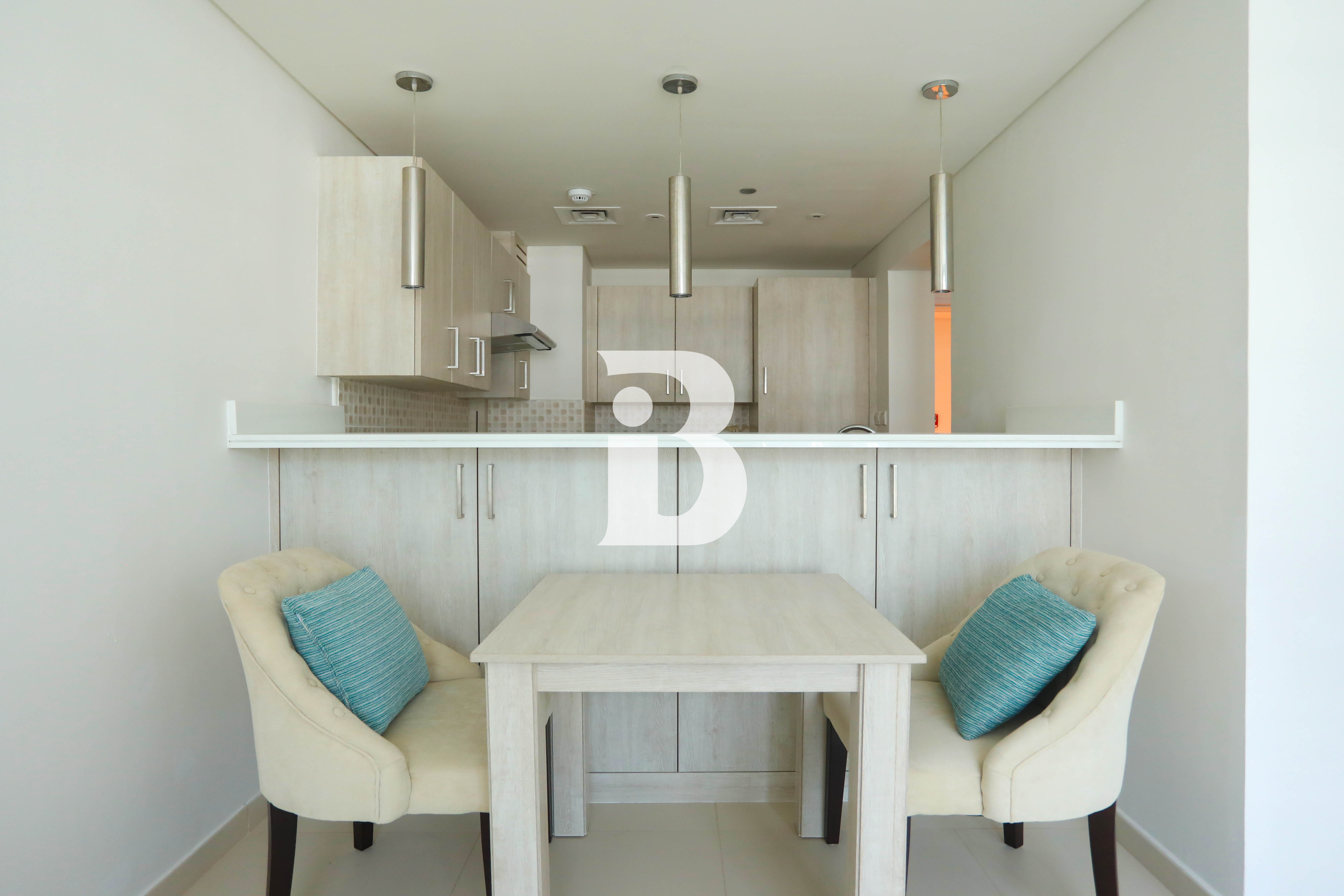 FURNISHED UNIT I VACANT I STUNNING VIEW