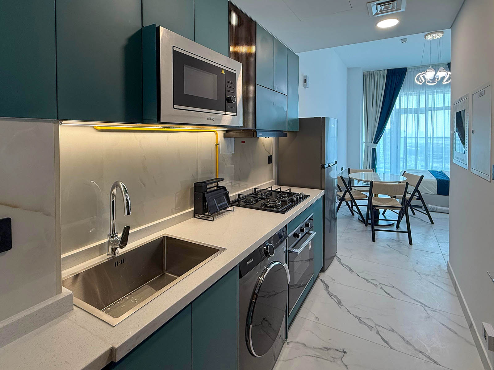 FURNISHED | MODERN | MOVE-IN READY