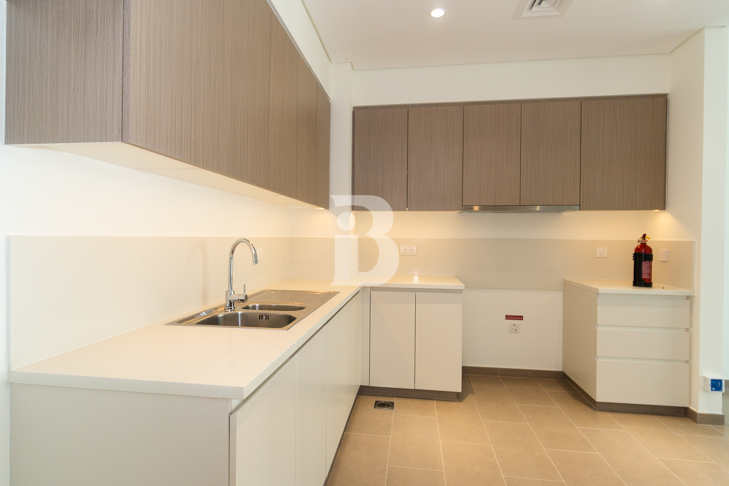 Luxurious | Chiller free | Prime Location
