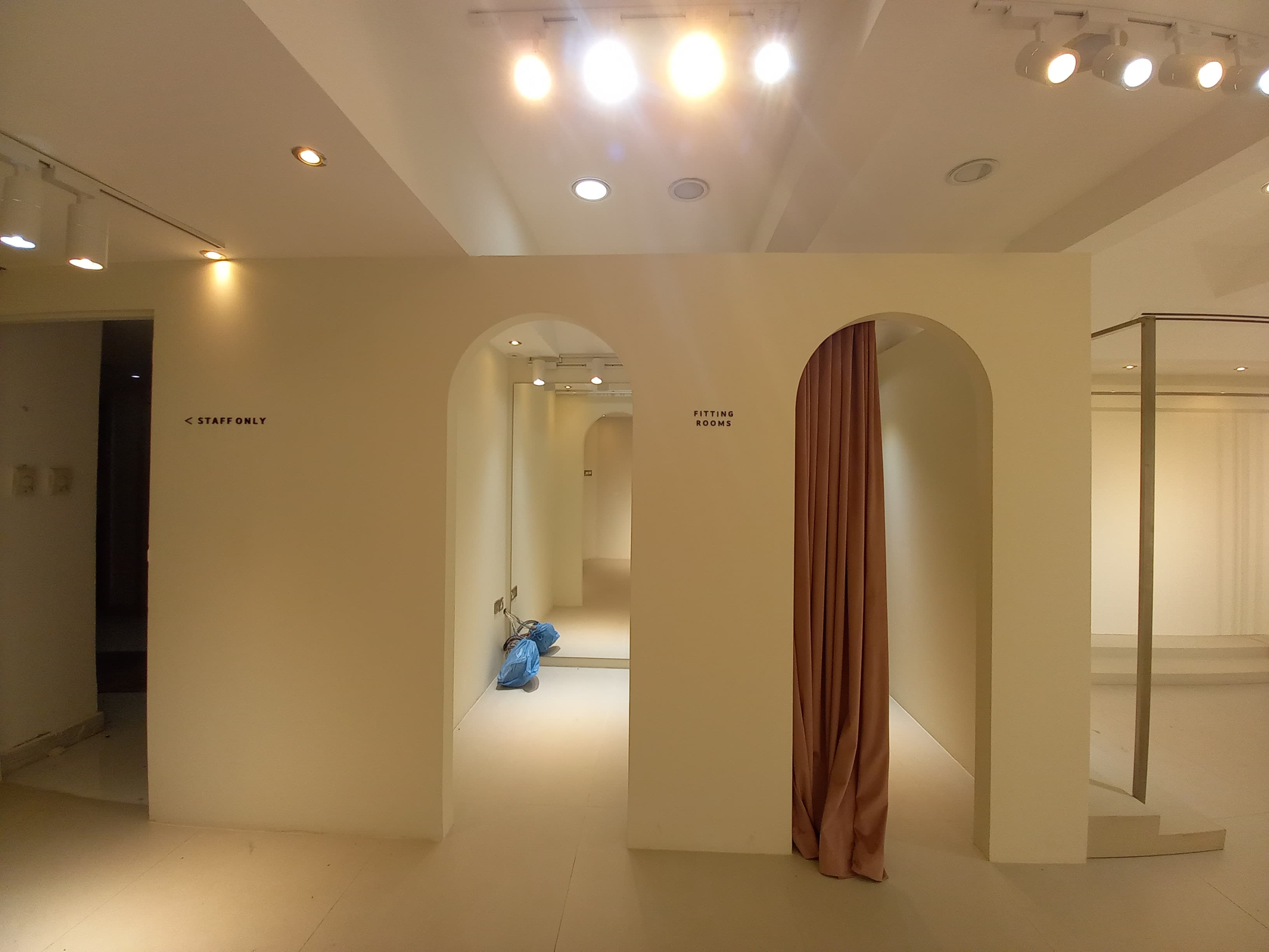 Spacious Office for Rent | Prime Corniche Location