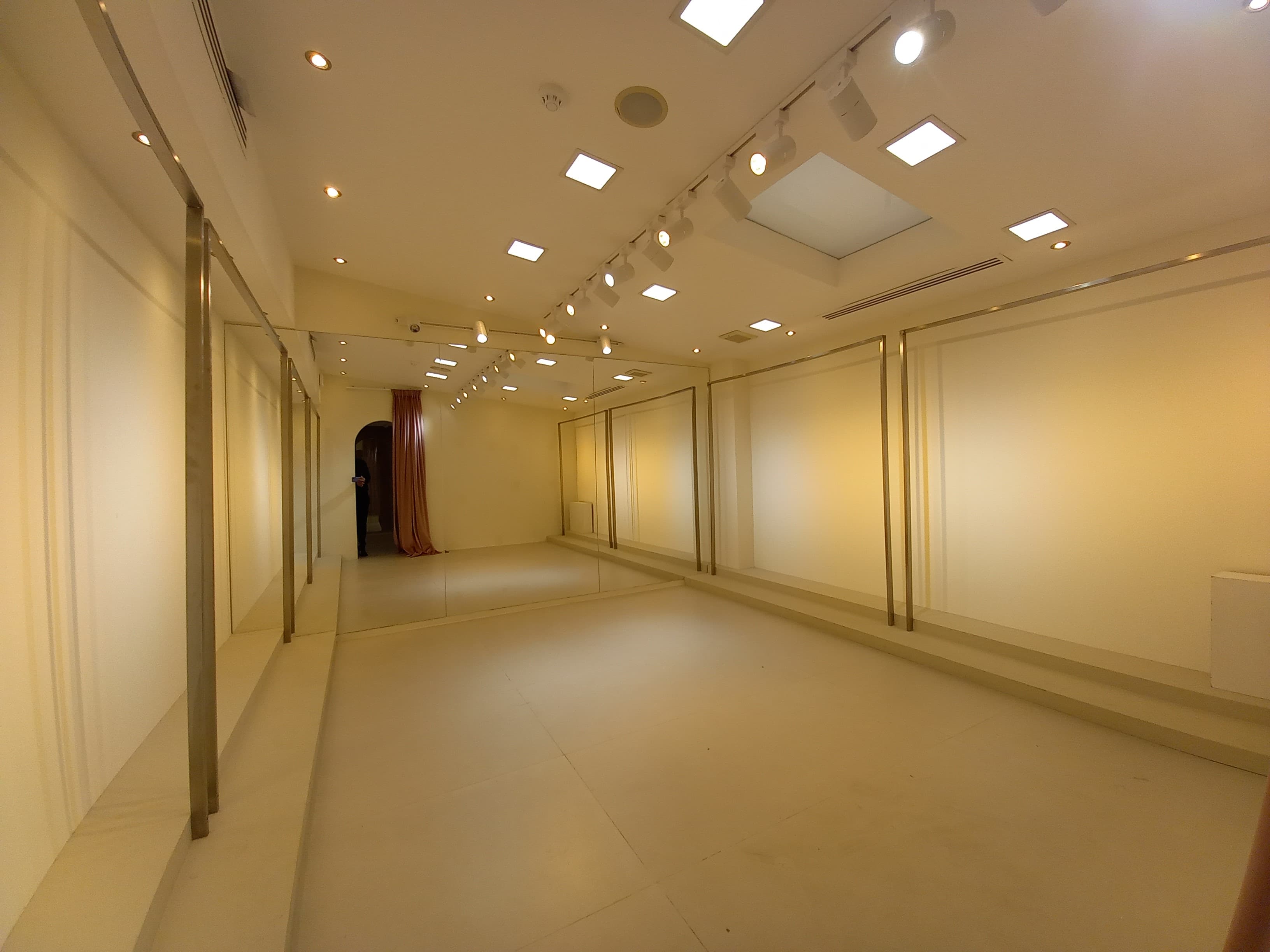 Spacious Office for Rent | Prime Corniche Location