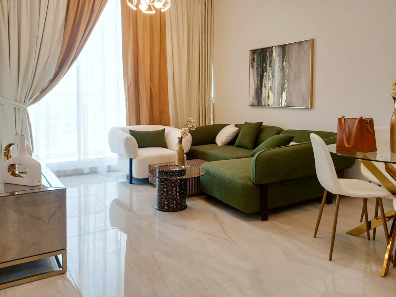 Luxurious 2BHK | Furnished | POOL VIEW