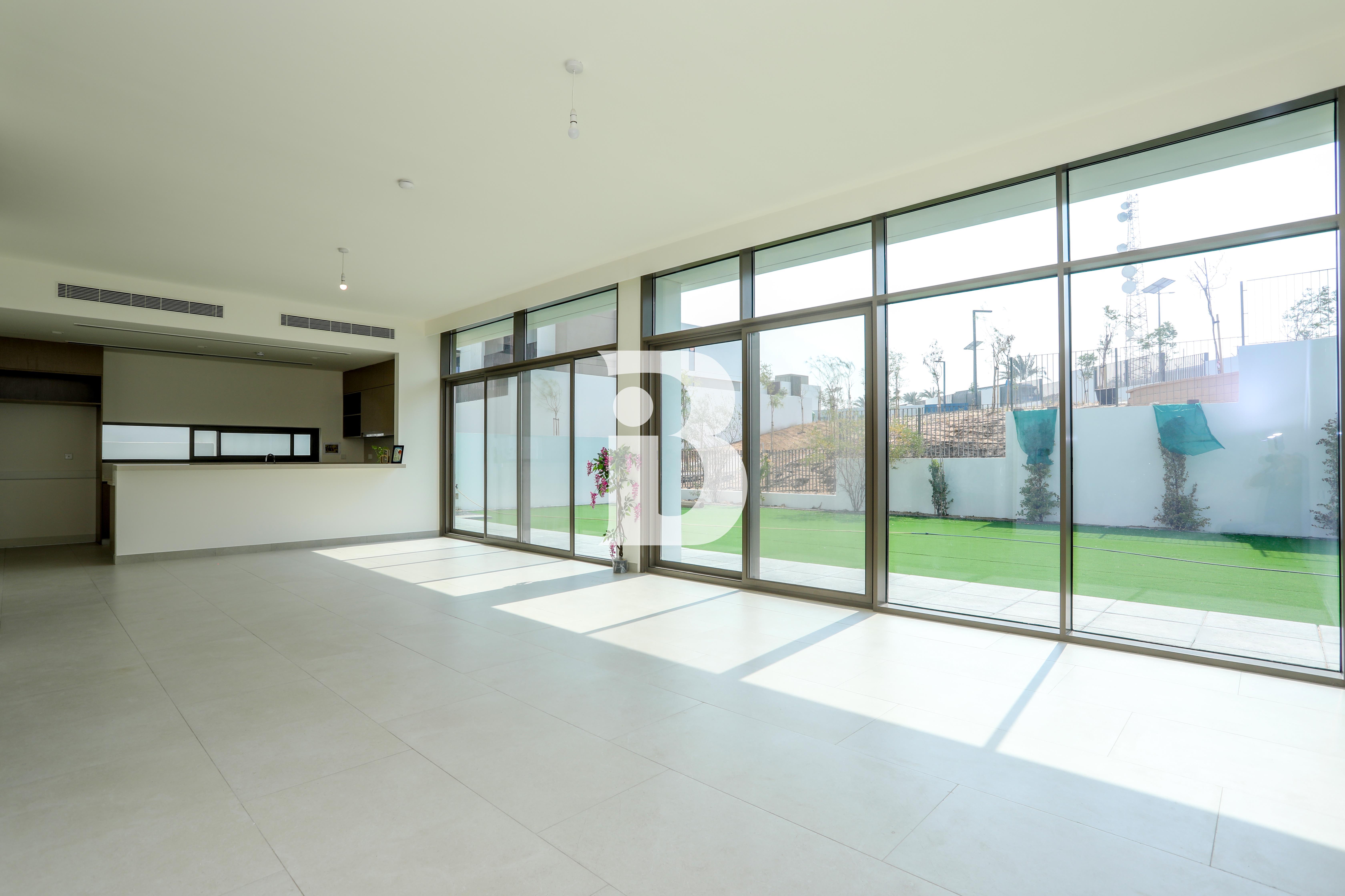 Corner | Elevated | Landscaped | Skyline View