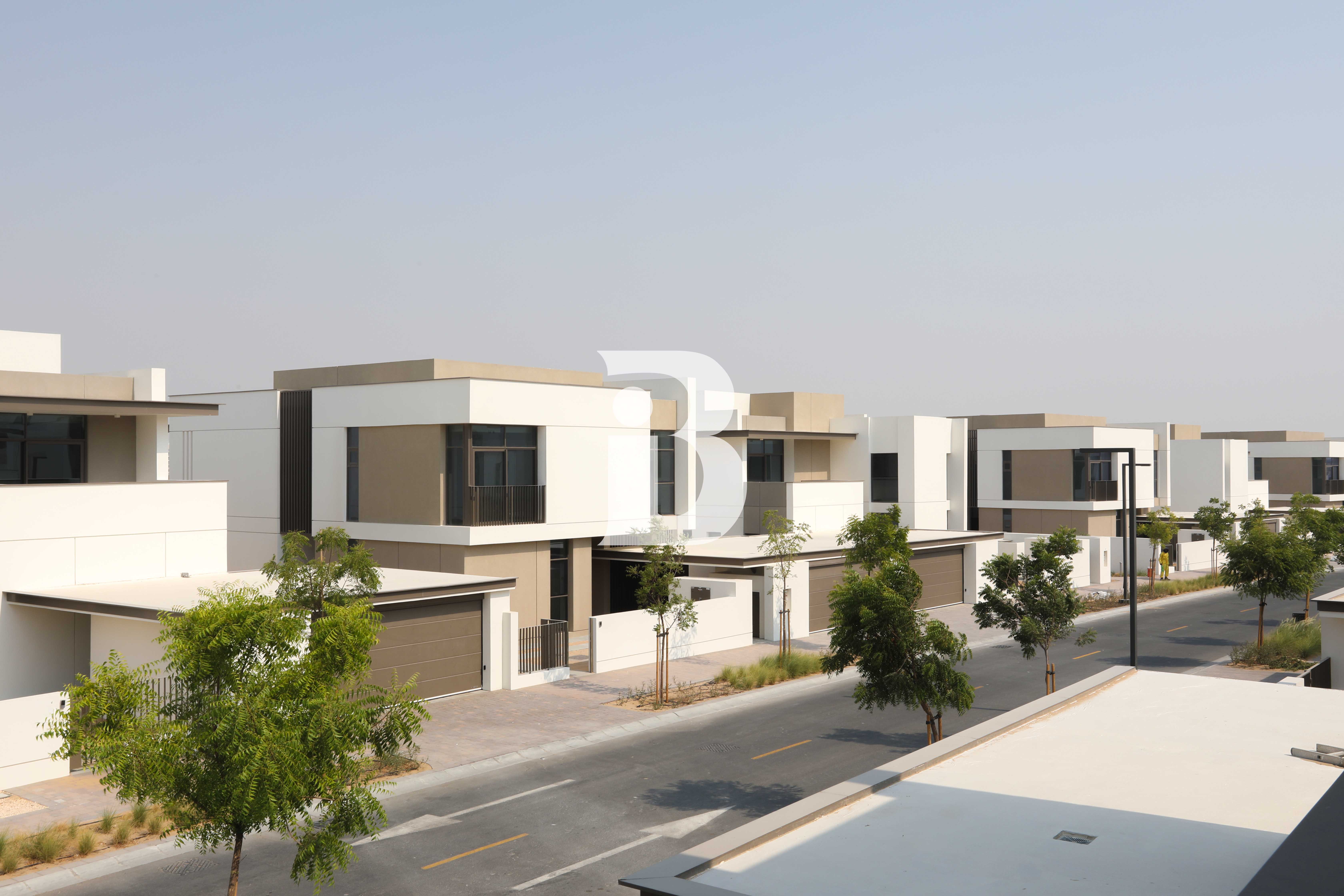 Corner | Elevated | Landscaped | Skyline View