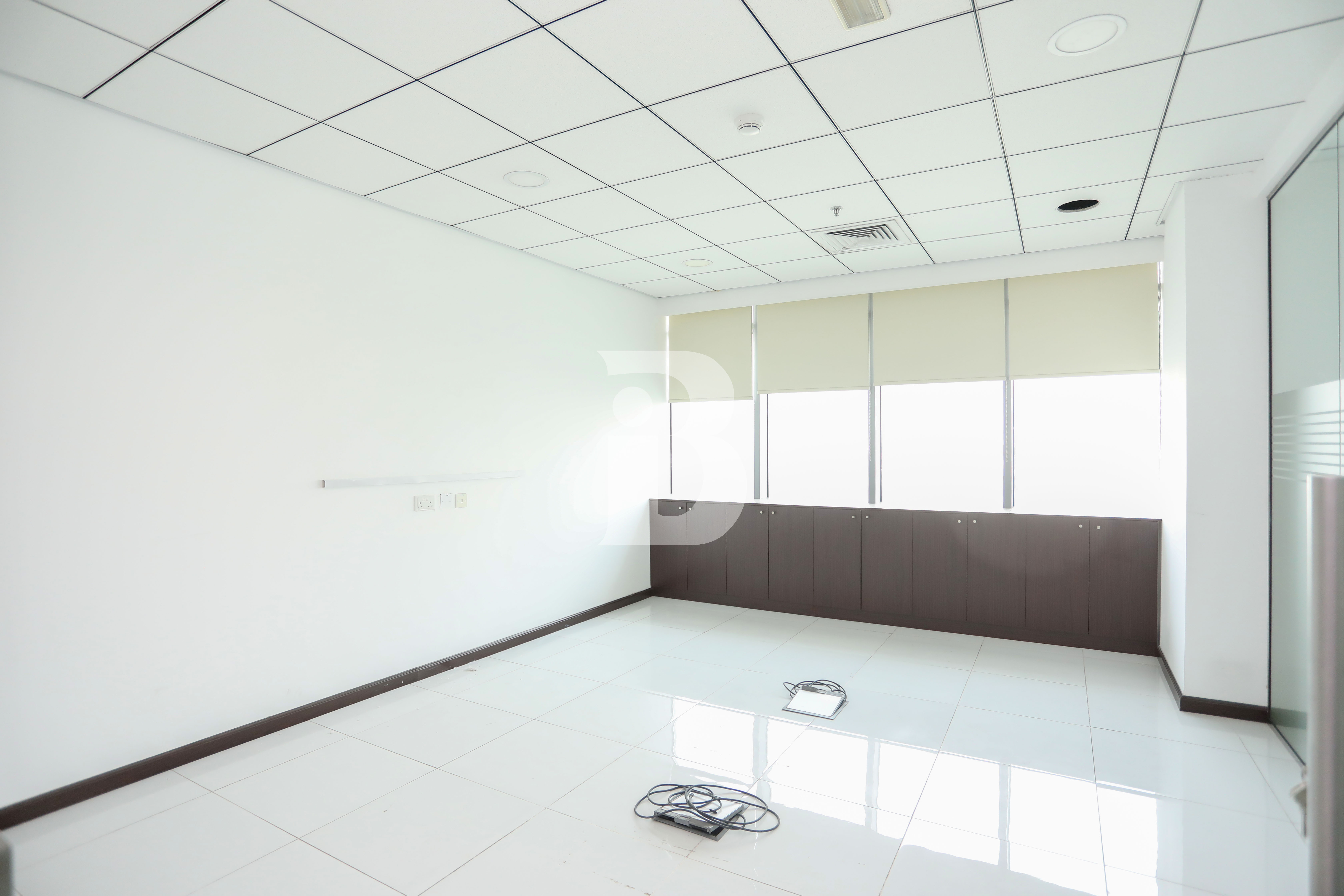 High End Office | Premium Fixtures | Vastu Unit