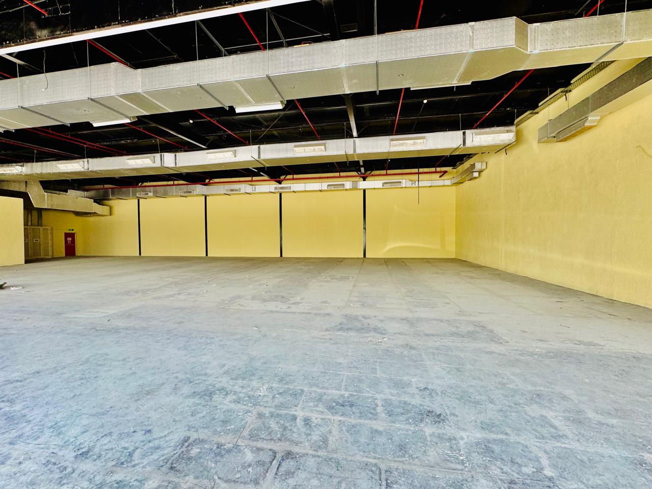 Showroom | Sheikh Zayed Road | Road Facing
