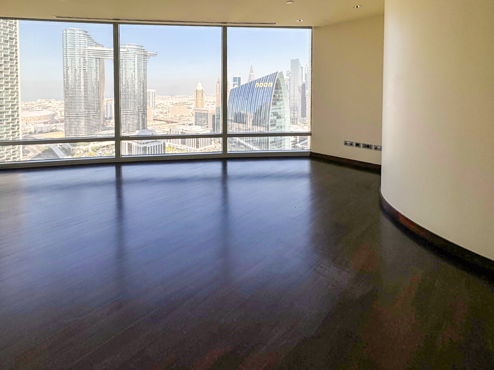 PRIME LOCATION | DIFC VIEW | LUXURY LIVING