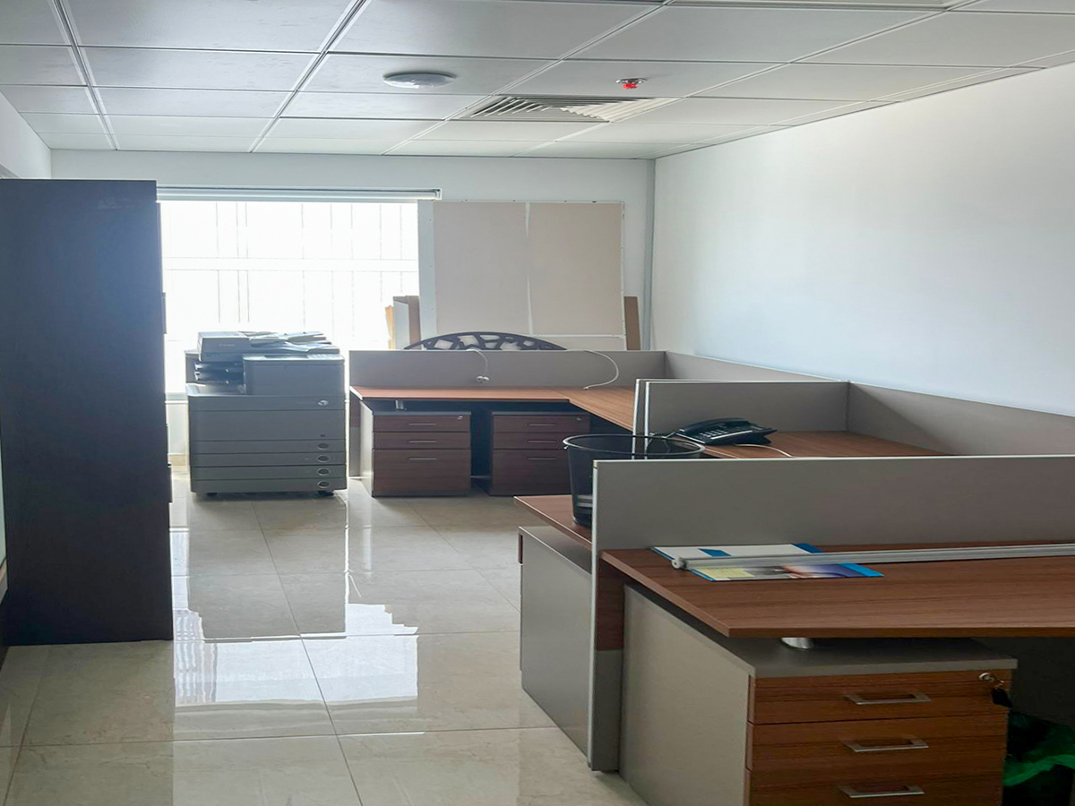 LOW TRAFFIC AREA | 3 PARKING SPACE | HIGH FLOOR