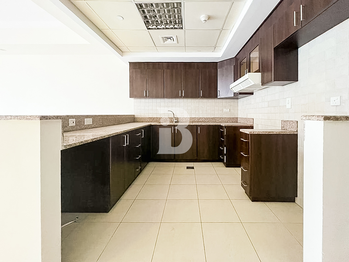 Spacious | Bright | Stable View | Motivated Seller