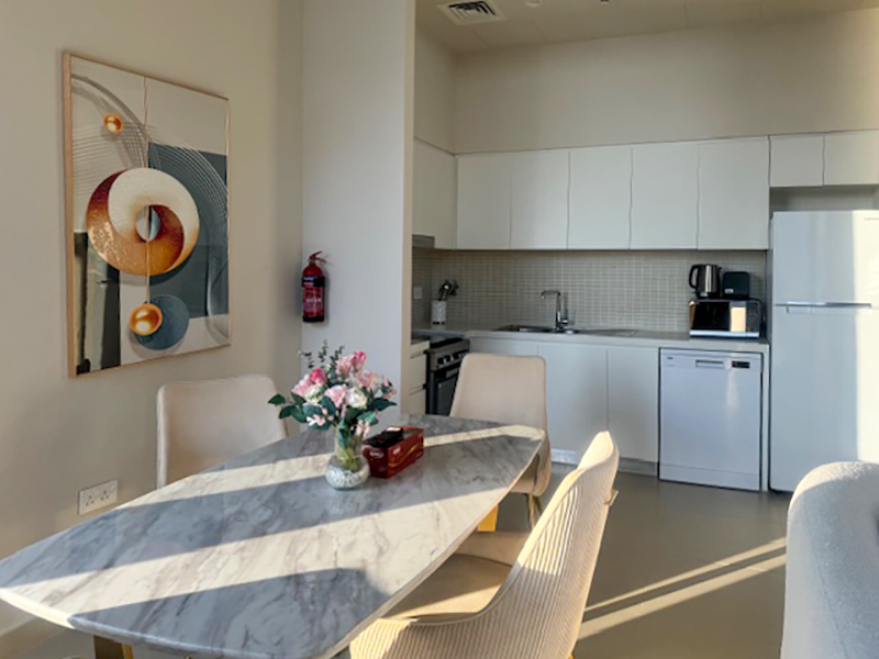 HIGH CEILING | UPGRADED | STUNNING VIEWS