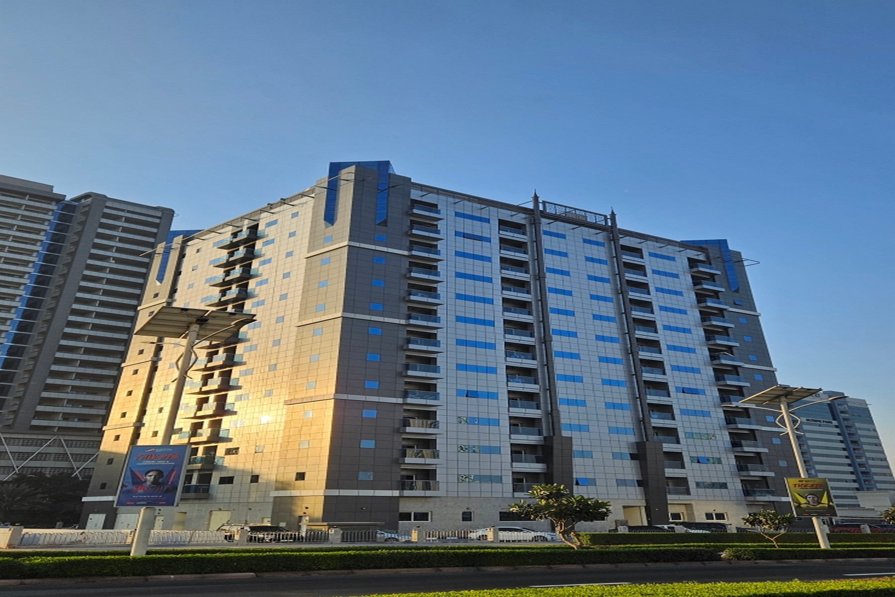  Huge Apt | Low Floor | Ready to move 
