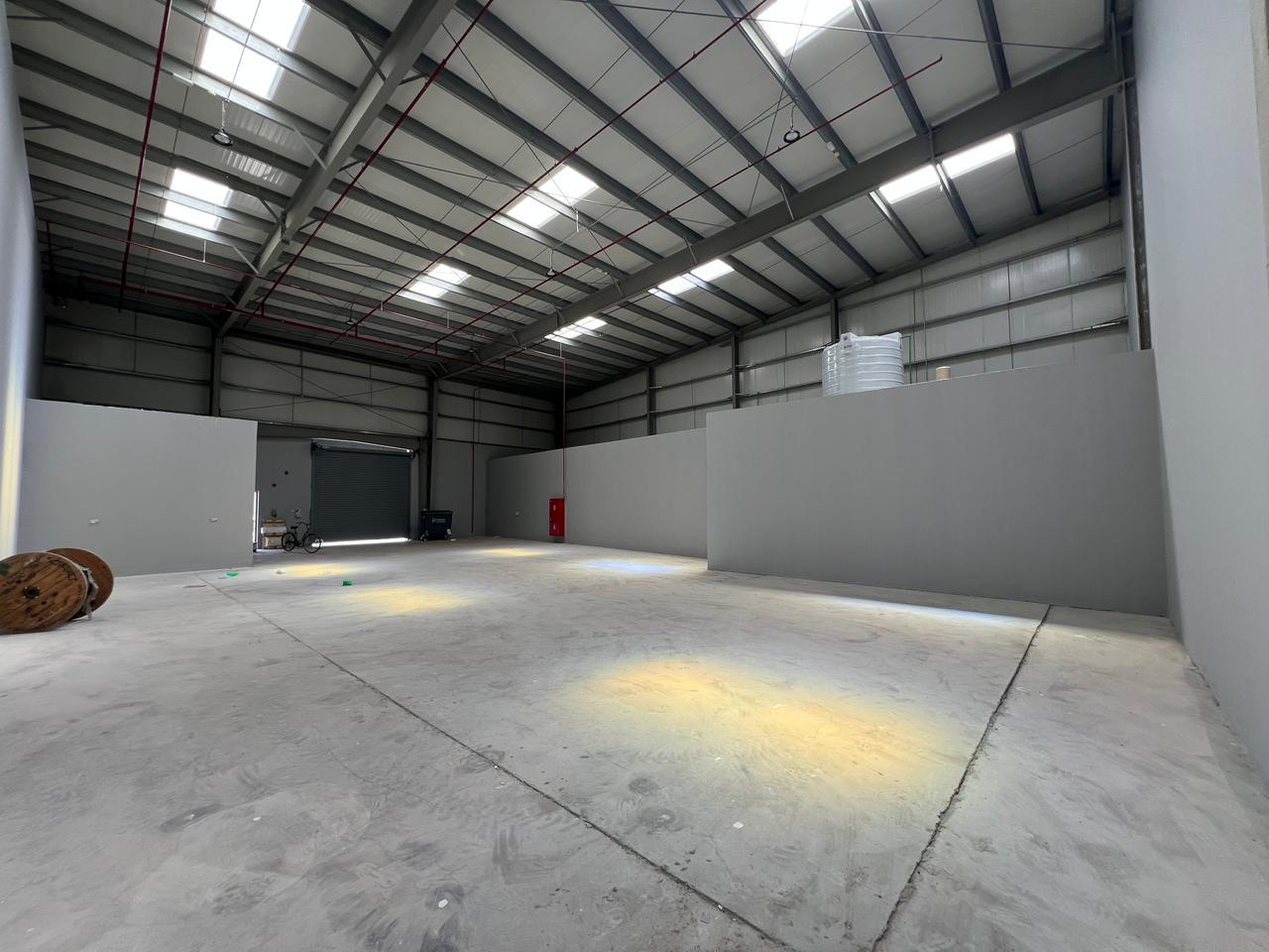 WAREHOUSE DIP 3,274 SQFT | 25KW | VACANT | CLEAN