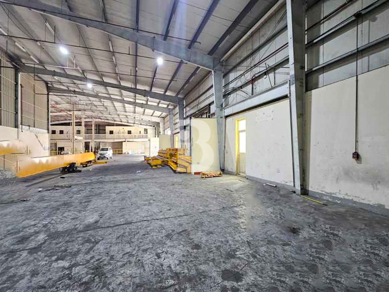 640 sqm | Spacious Warehouse for Lease| Mezzanine