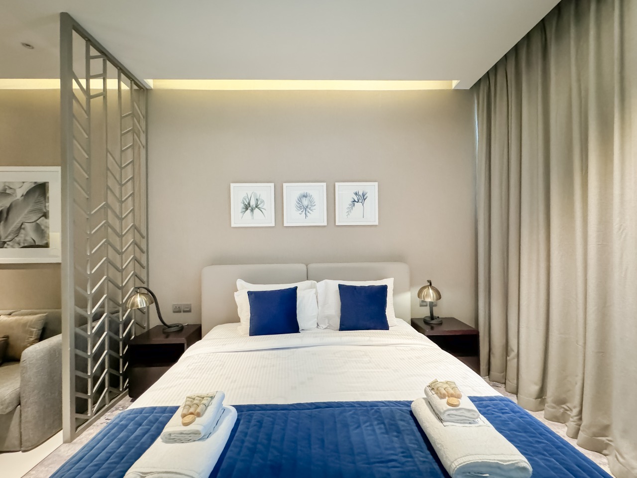 FULLY FURNISHED | CANAL VIEW | READDY TO MOVE