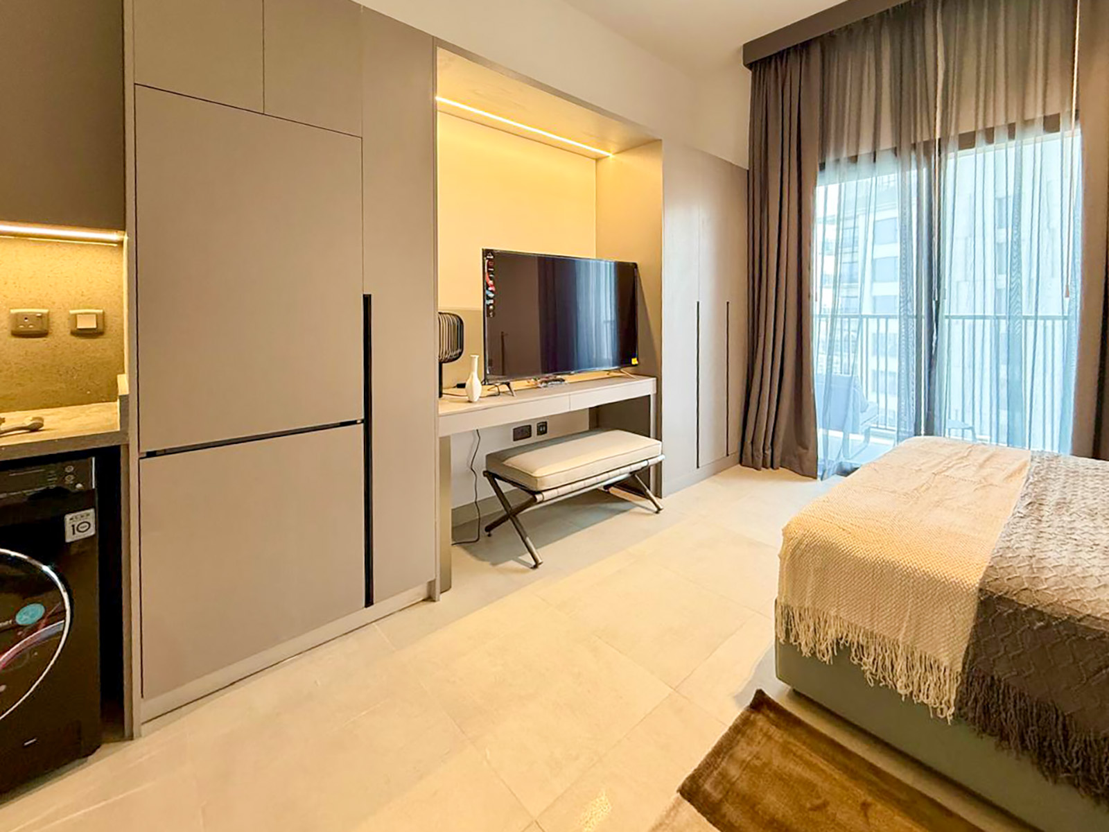CLASSY STUDIO | ROOMY | BEST LAYOUT | VACANT