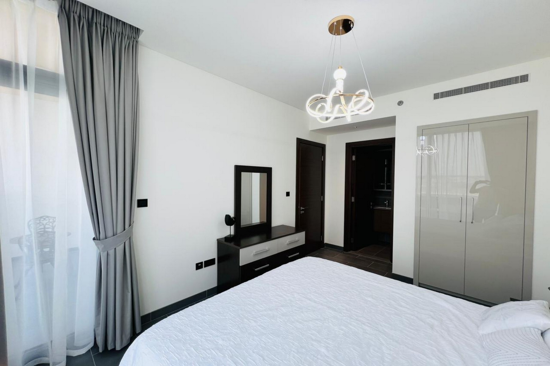 Furnished 1BR + 2 Bath | Modern Living