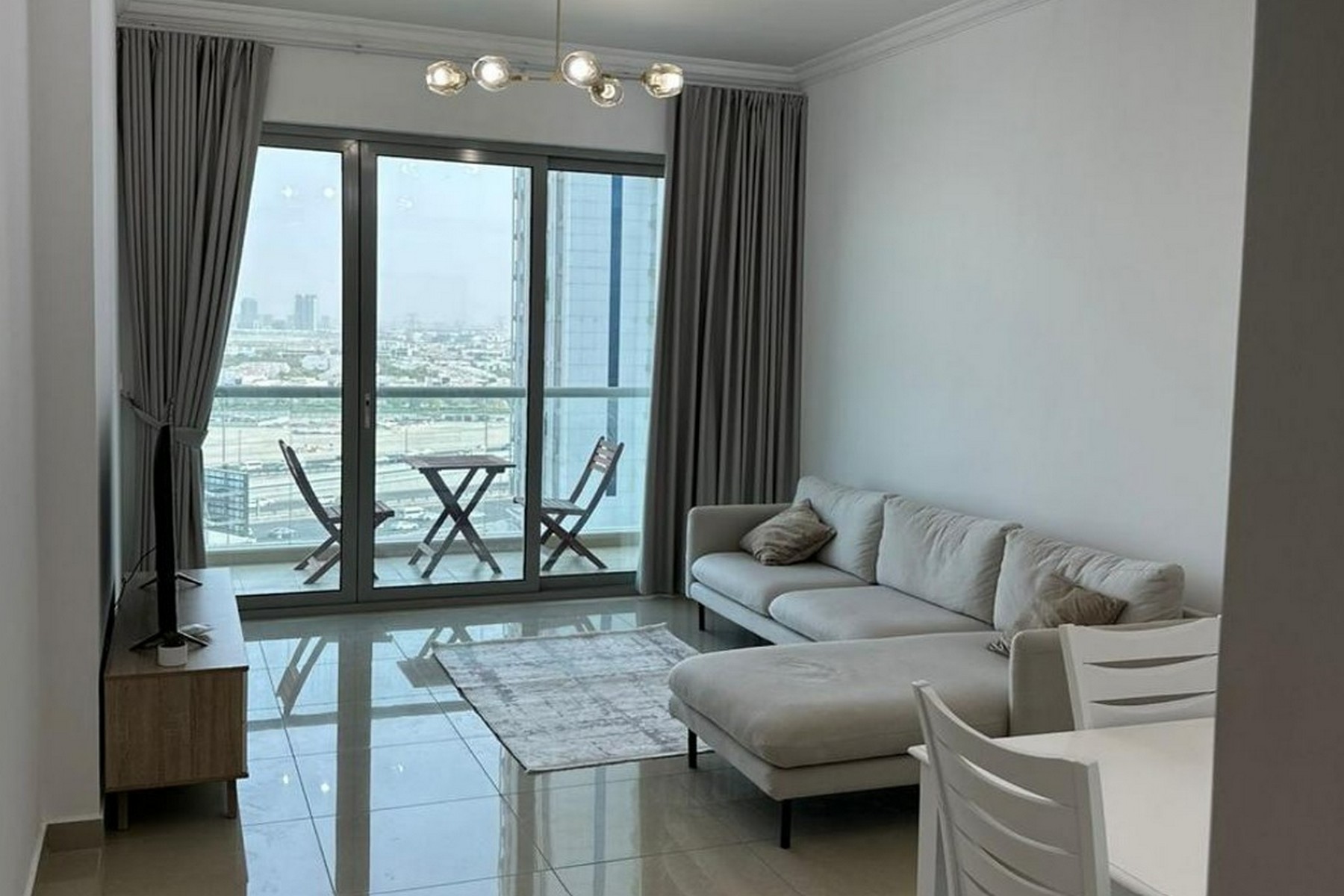 PRIME LOCATION | BY THE CANAL WALK | NO AGENTS