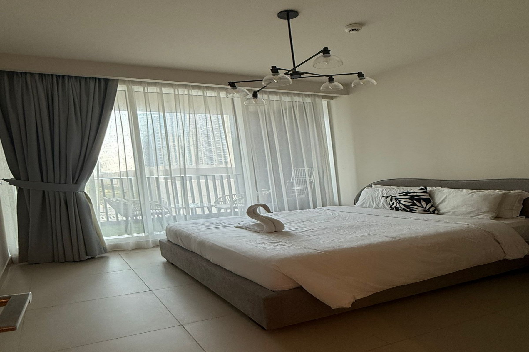 SERENE VIEWS | ELEGANT DESIGN | BEST LAYOUT