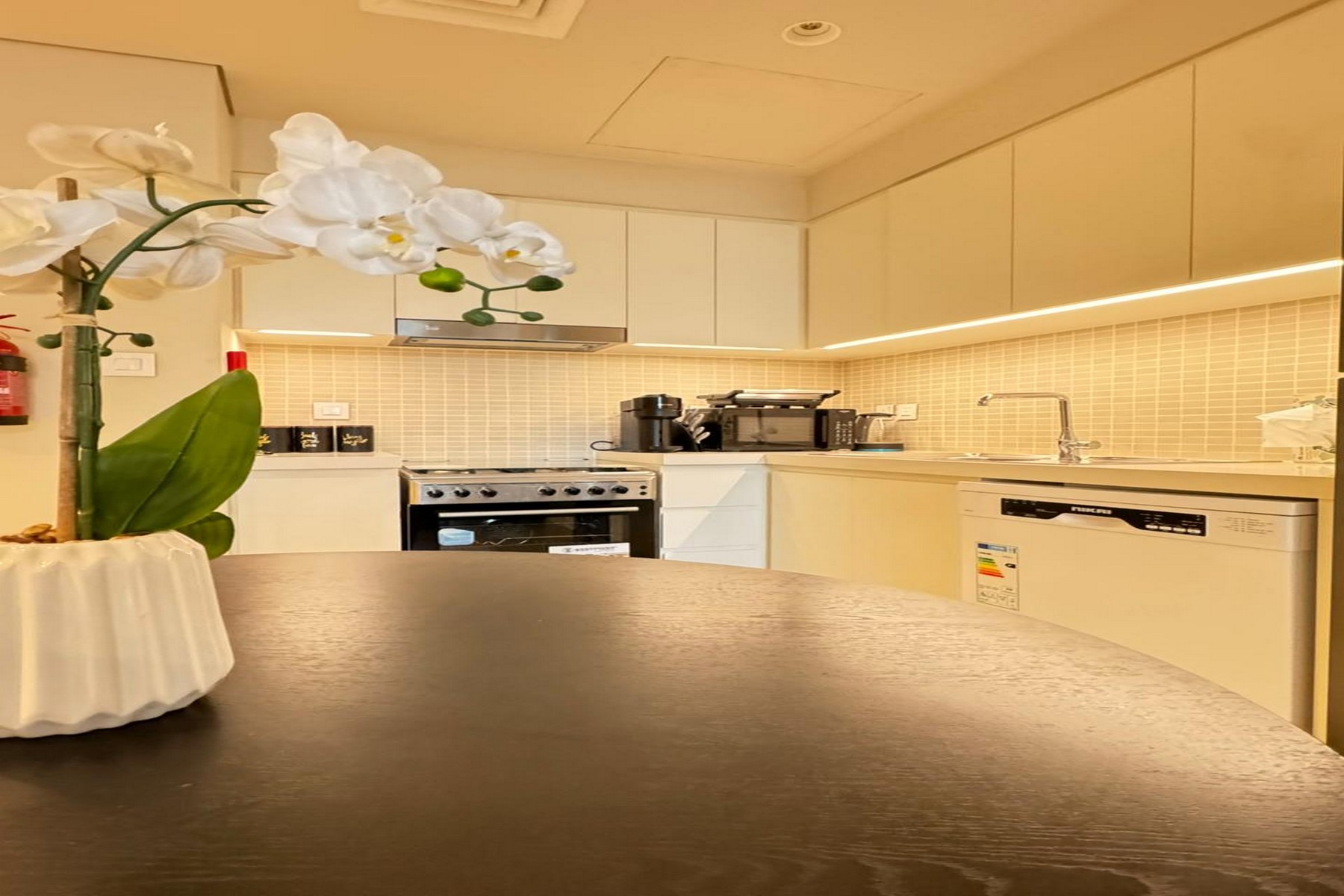 SERENE VIEWS | ELEGANT DESIGN | BEST LAYOUT