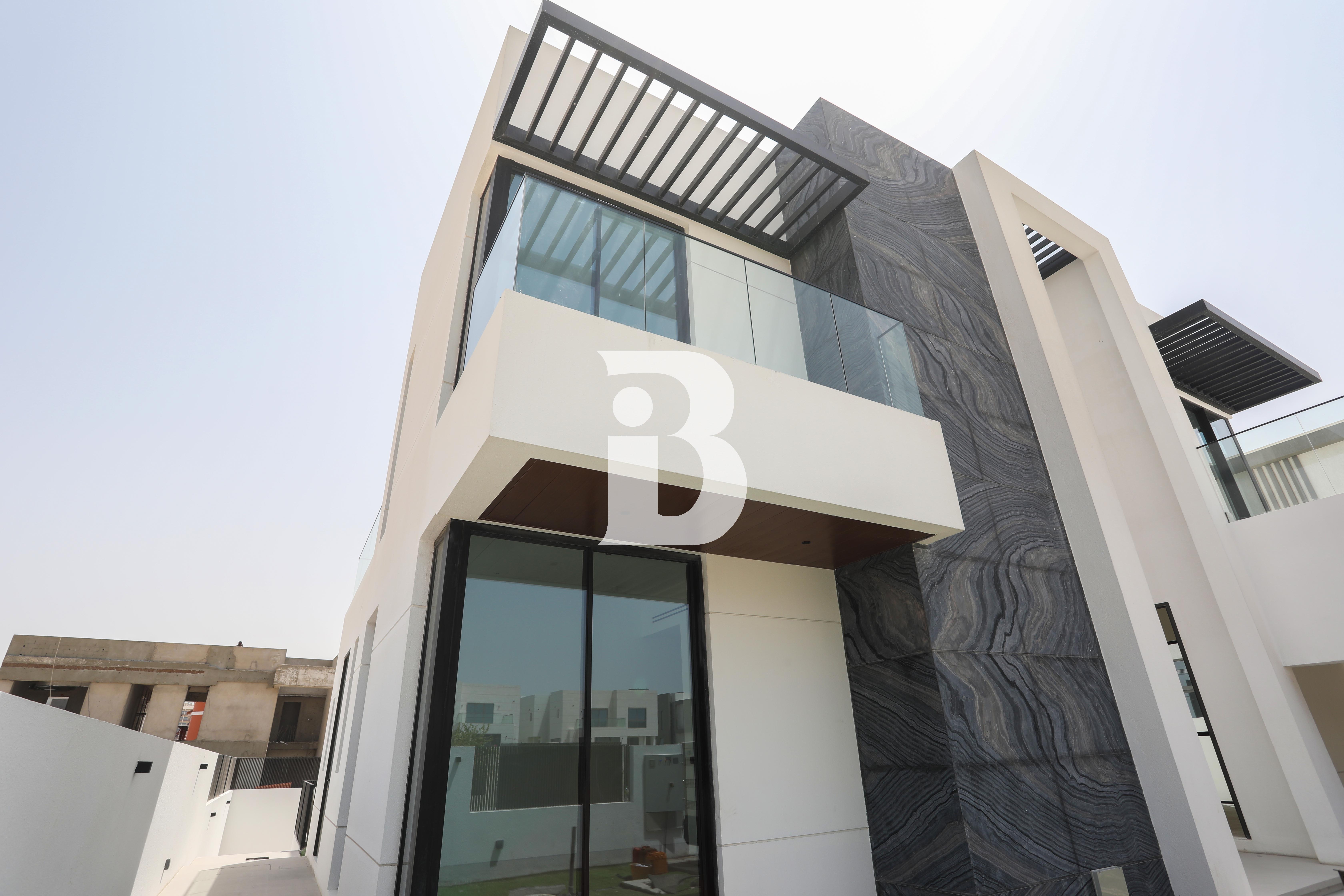 Roof Access | 3 cars covered parking