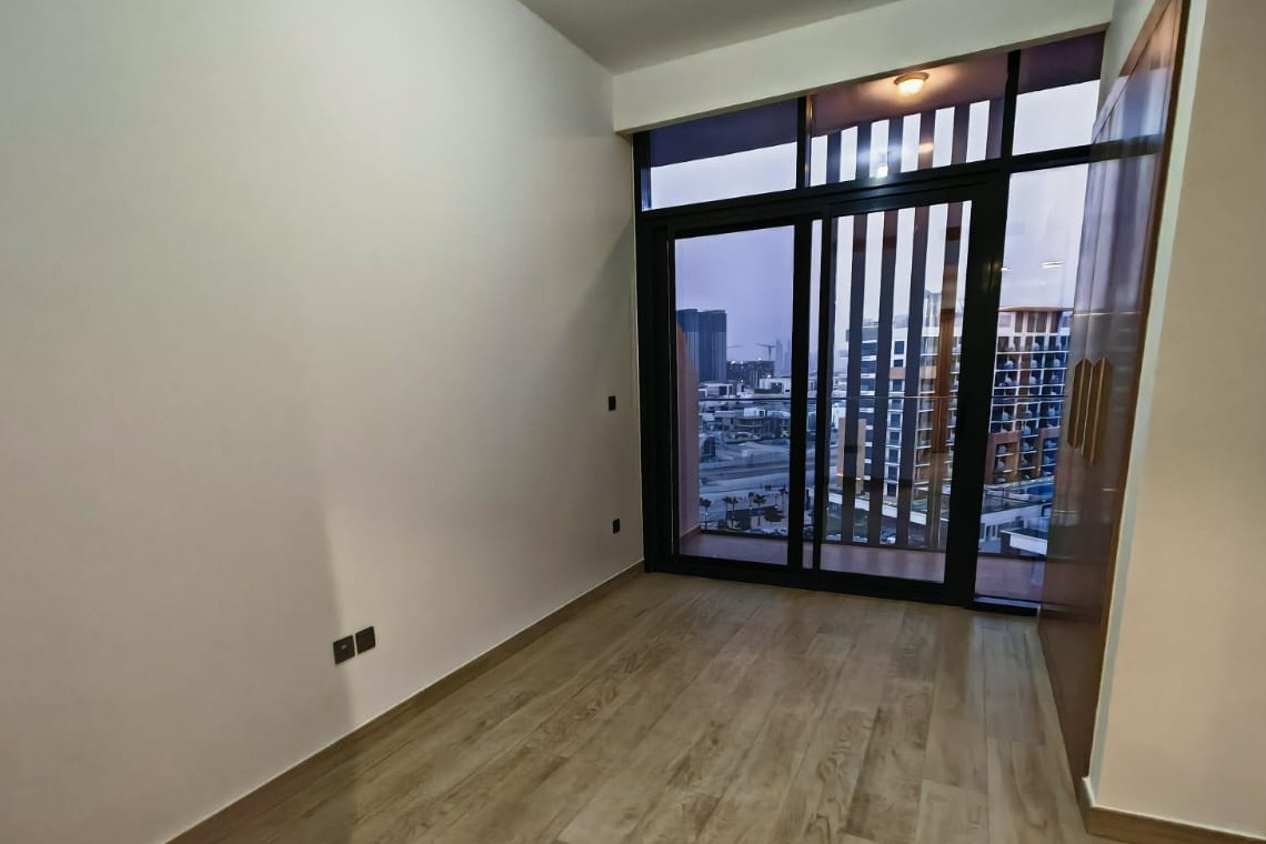 UNFURNISHED | MODERN STUDIO | NO AGENTS