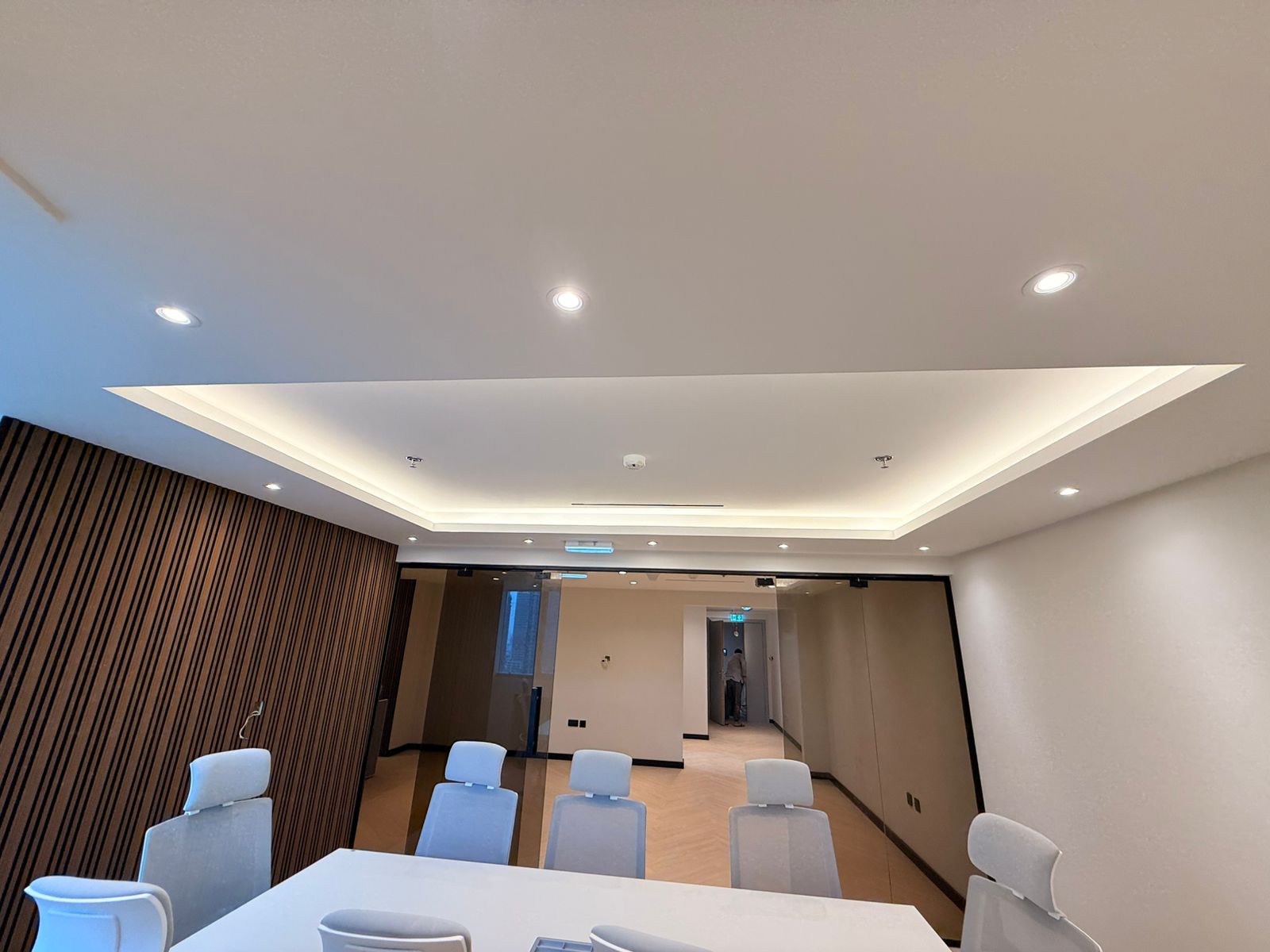 Brand New|Furnished|Prime Location|Lake view